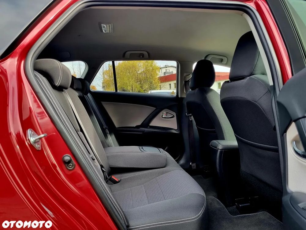 Toyota Avensis 1.8 Prestige - 12