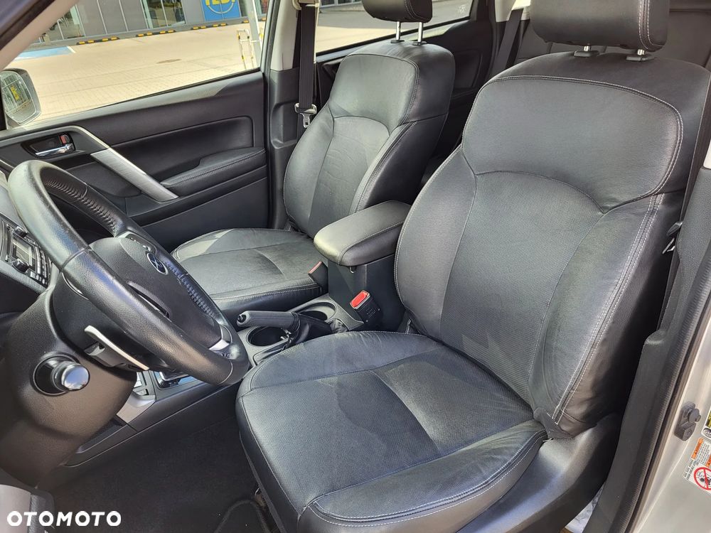 Subaru Forester 2.0 XT Platinum Lineartronic - 19