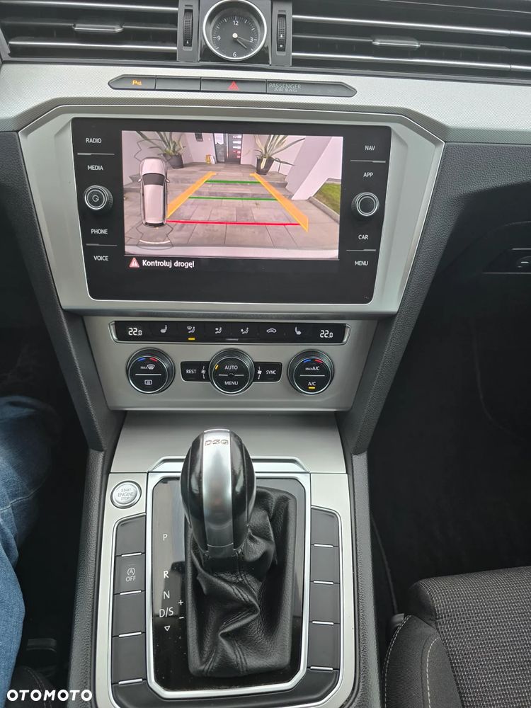 Volkswagen Passat - 18