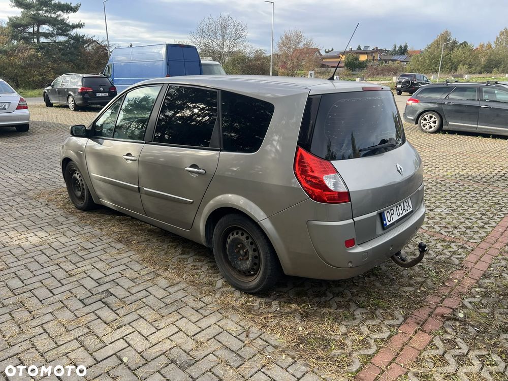 Renault Scenic - 18
