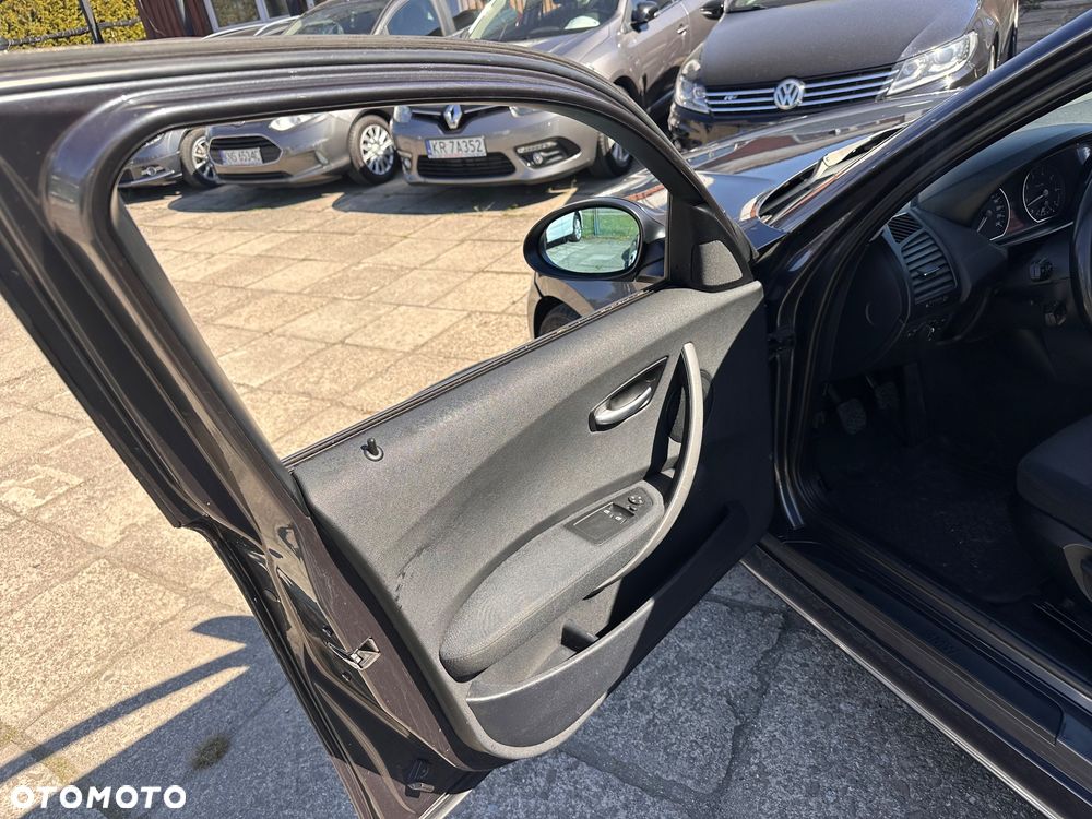 BMW Seria 1 116i - 10