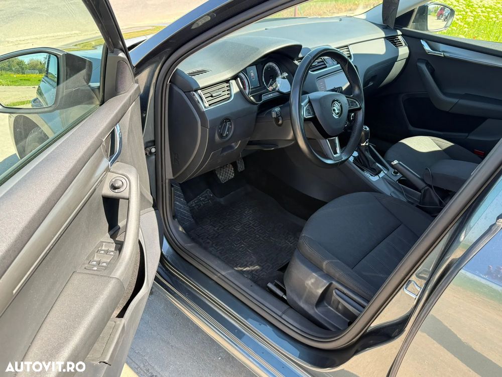 Skoda Octavia 1.5 TSI DSG MHEV Style - 11