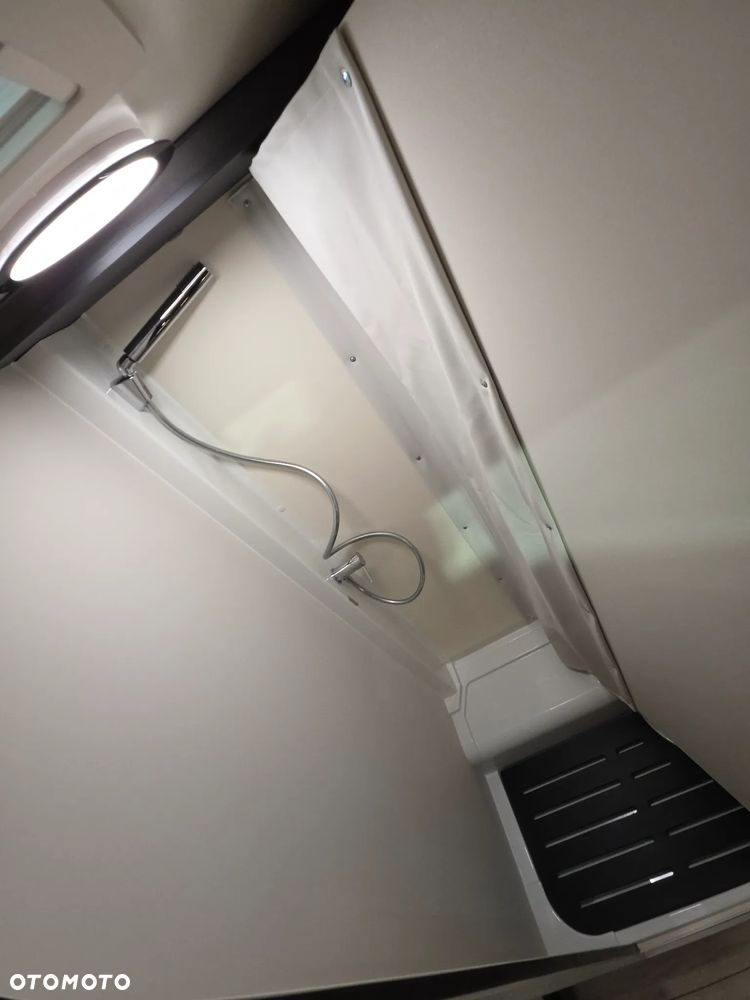 McLOUIS SLIM 339 UKŁAD ŁÓŻEK NIEMIECKICH GARAZ 6,69M 2.0 4 OSOBOWY - 38