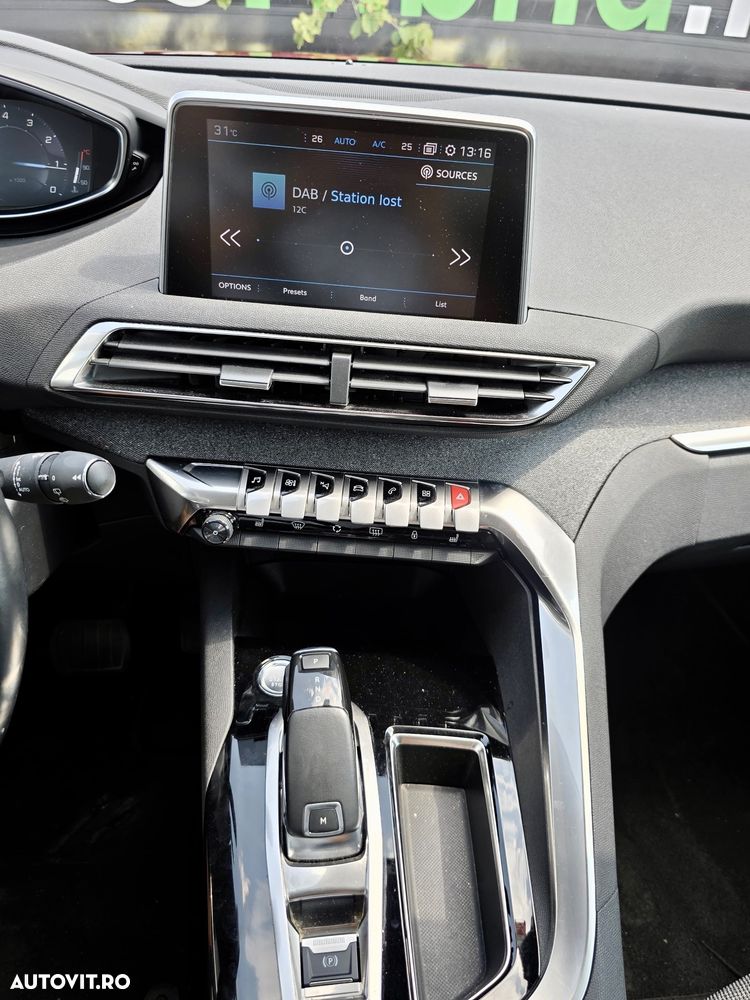 Peugeot 3008 PureTech 130 Stop & Start GPF EAT8 Allure - 18