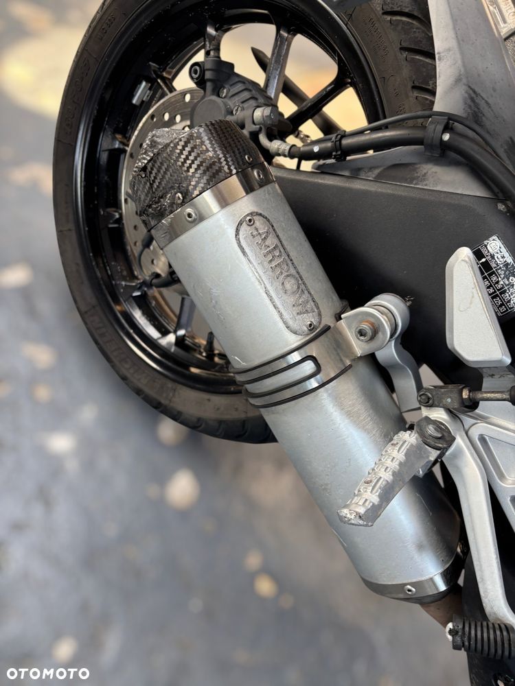 Yamaha MT - 9