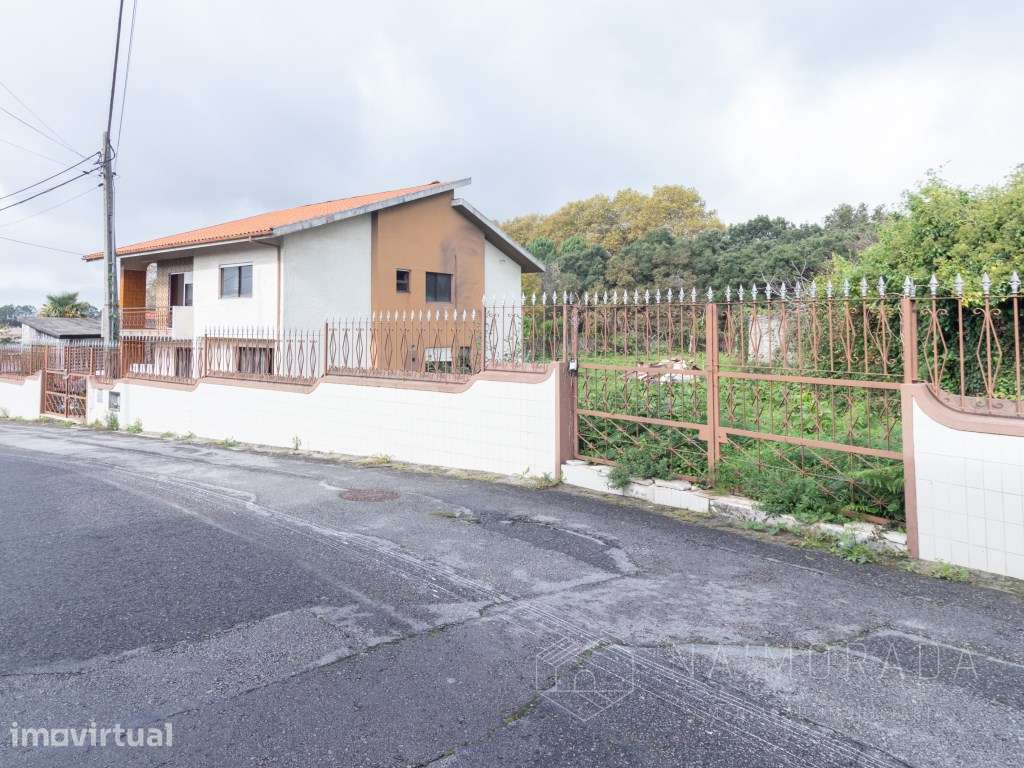 Moradia isolada com 3.000 m2 de terreno para venda em Santa Maria d... - Grande imagem: 2/27