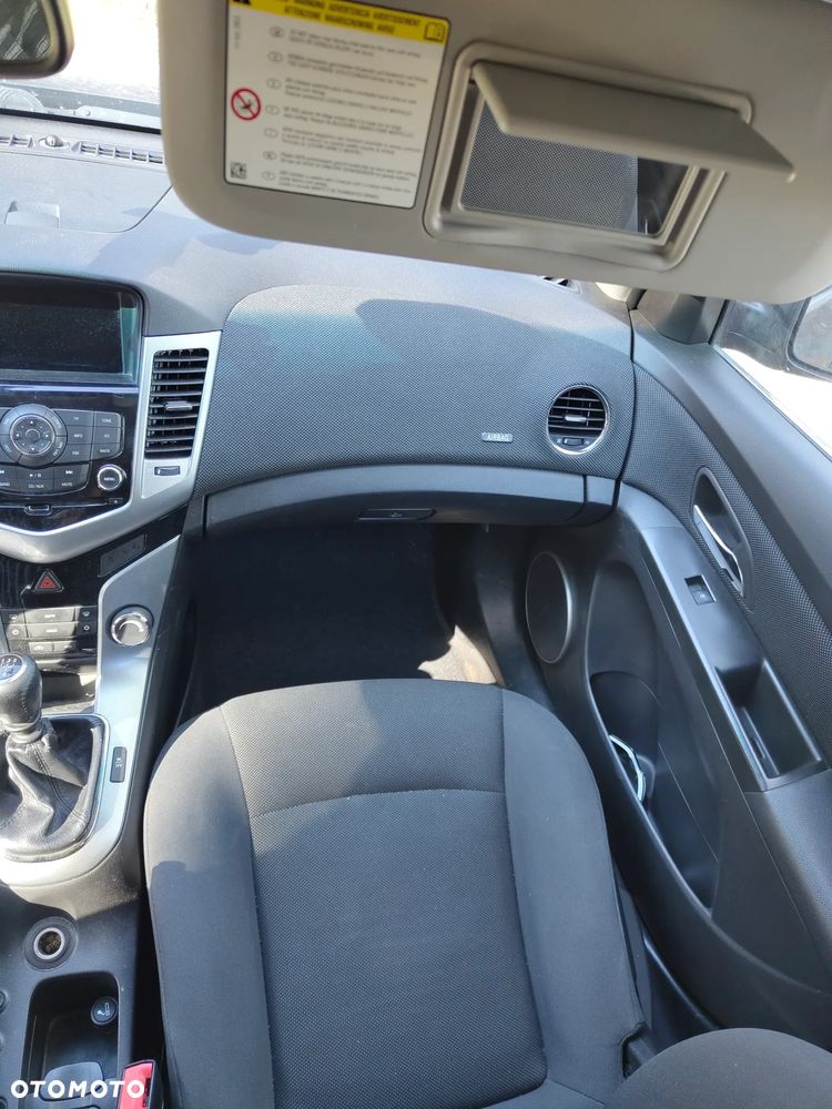 Chevrolet Cruze 1.8 LT+ - 24