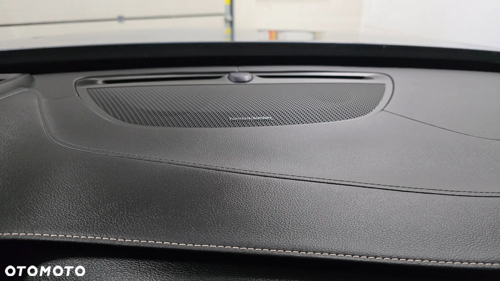 Volvo XC 90 D5 SCR AWD R-Design 7os - 21