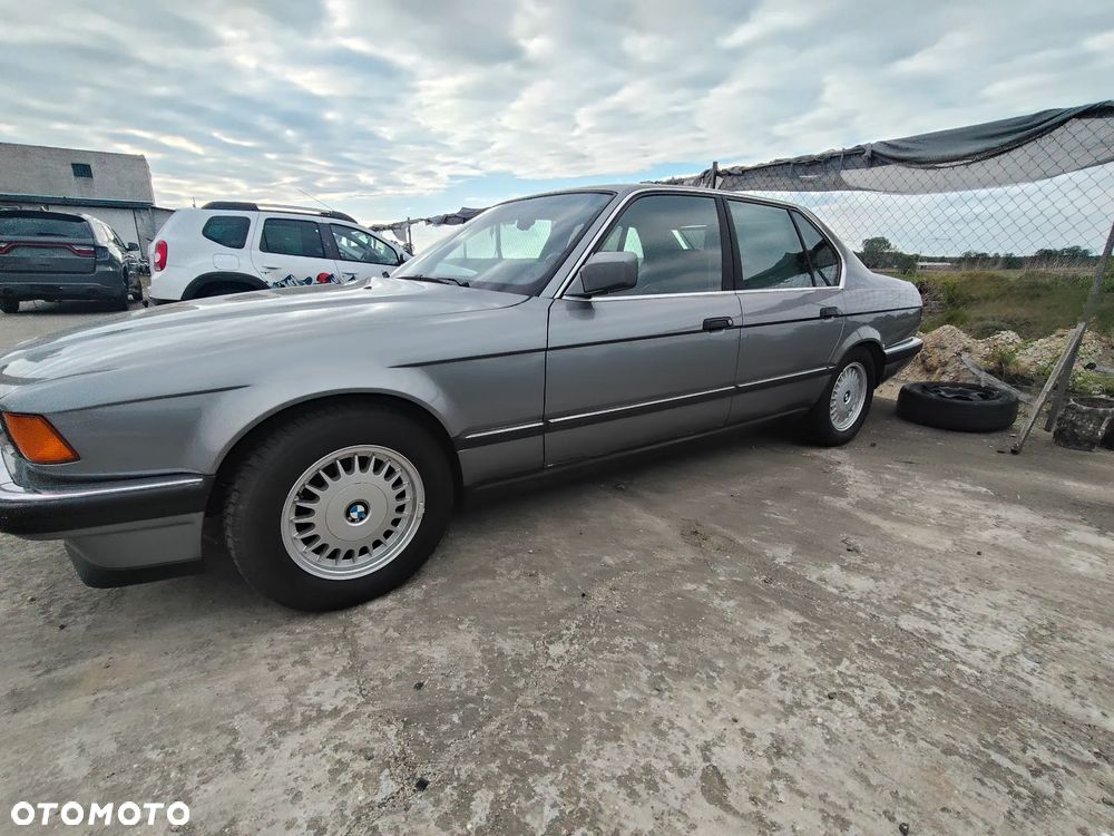 BMW Seria 7 - 16