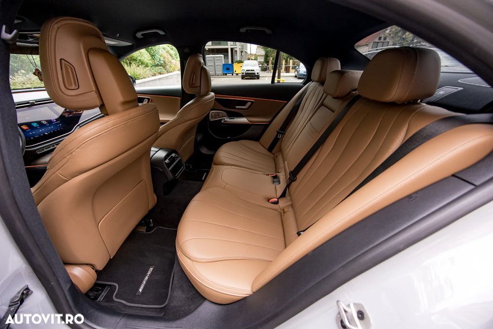 Mercedes-Benz E - 33