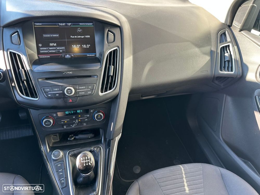 Ford Focus 1.0 SCTi Titanium - 6