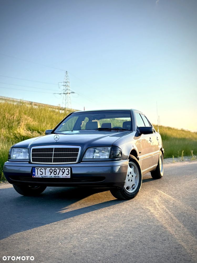 Mercedes-Benz Klasa C 180 T Elegance - 2