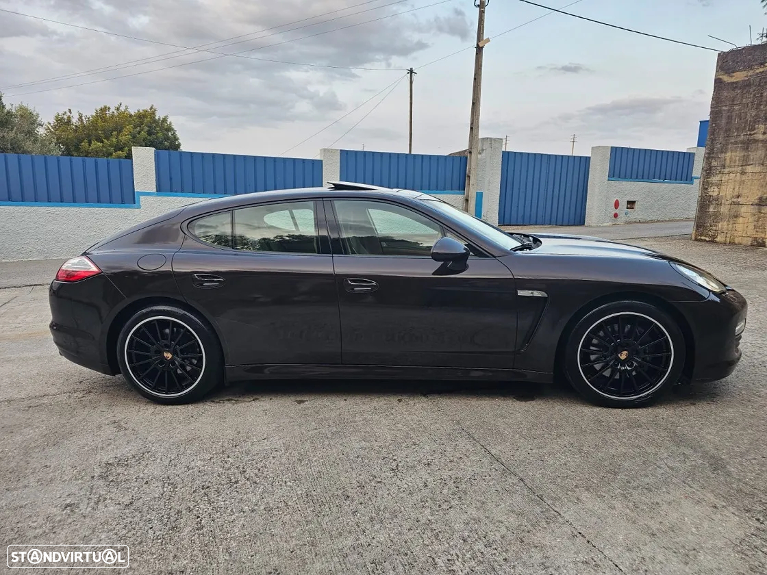 Porsche Panamera Platinum Edition - 8