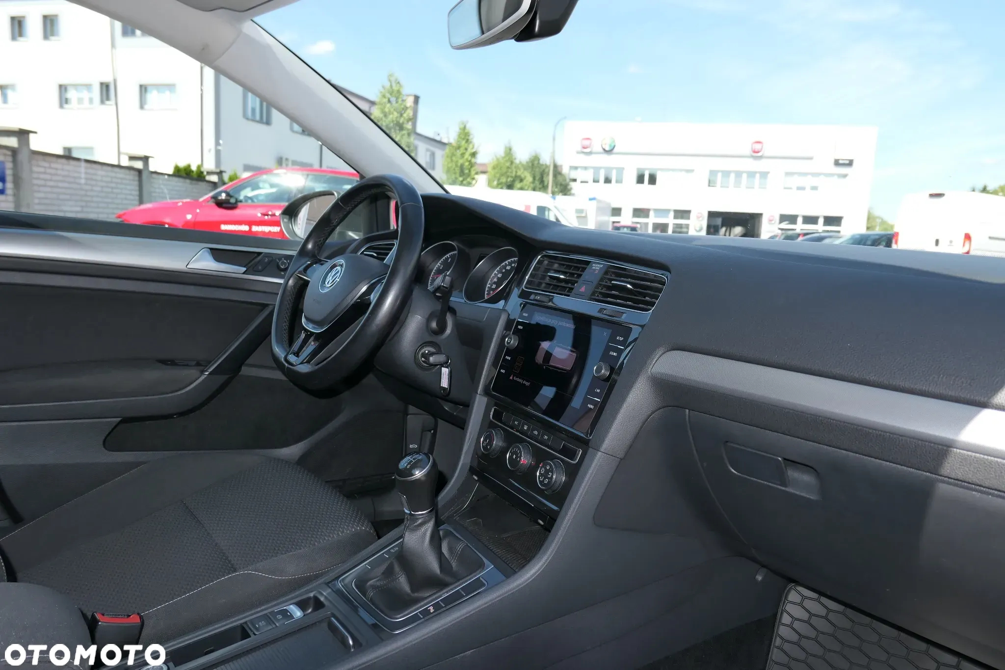 Volkswagen Golf - 15