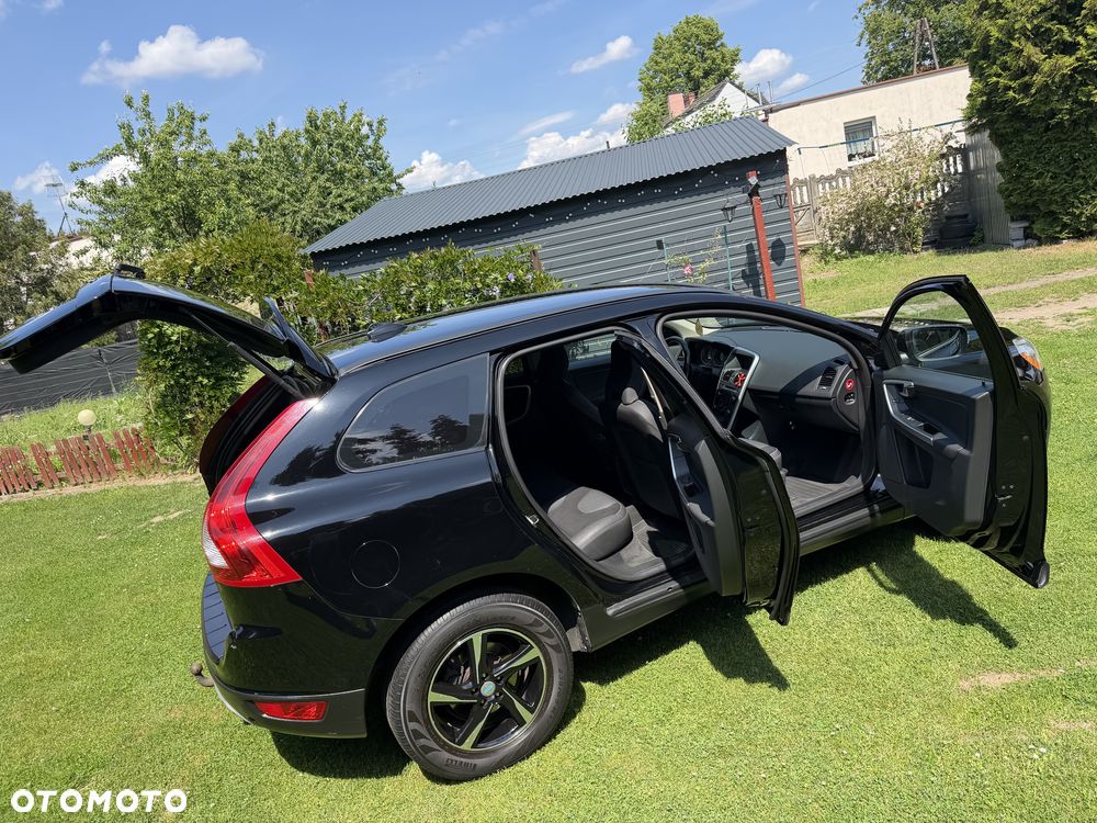 Volvo XC 60 D4 Edition Pro - 11