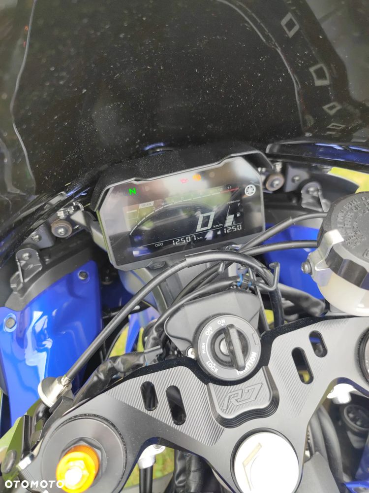 Yamaha R7 - 14