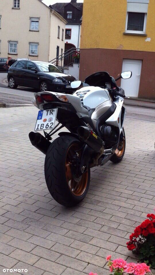 Suzuki GSX-R - 2