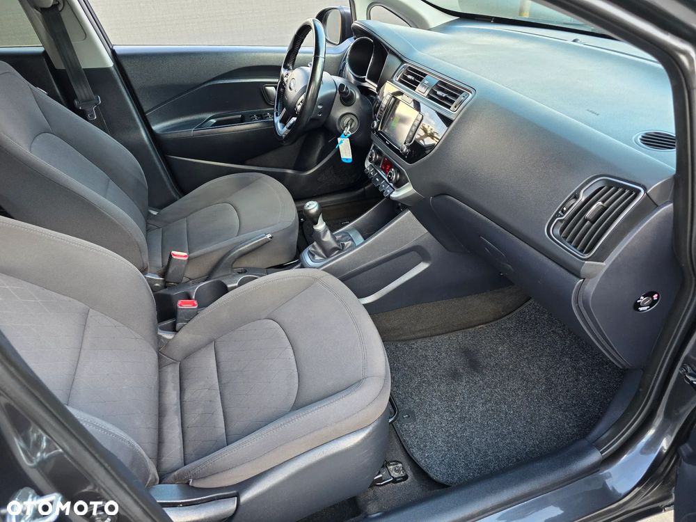 Kia Rio 1.2 Dream Team Edition - 7