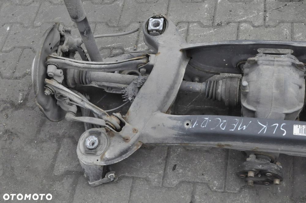 MERCEDES SLK R171 W171 1.8K 184KM ZAWIESZENIE BELKA TYŁ + MOST 1713502000 - 4