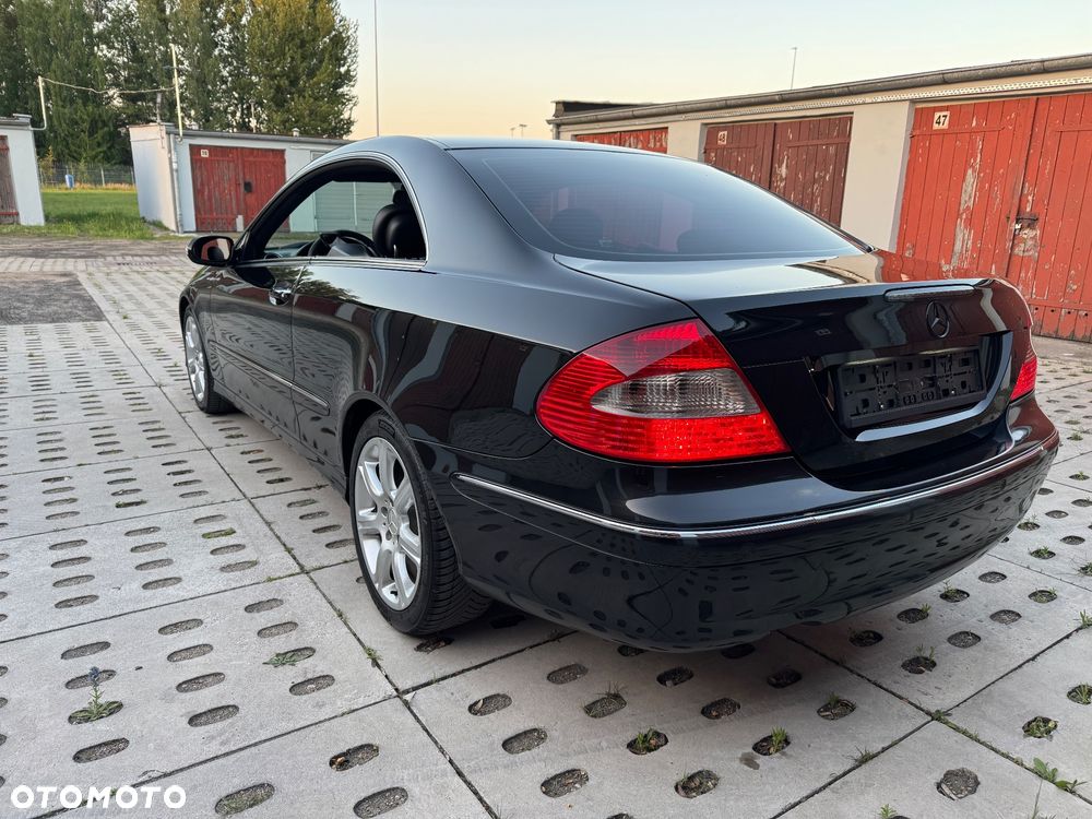 Mercedes-Benz CLK - 21