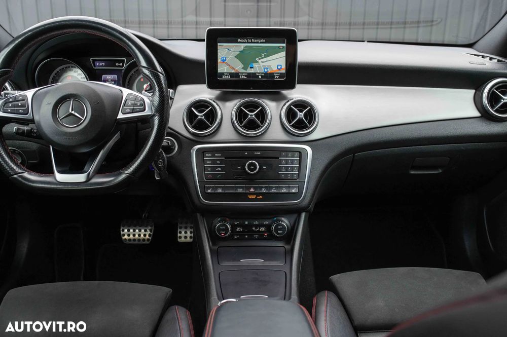 Mercedes-Benz GLA 220 CDI 4MATIC 7G-DCT AMG Line - 32