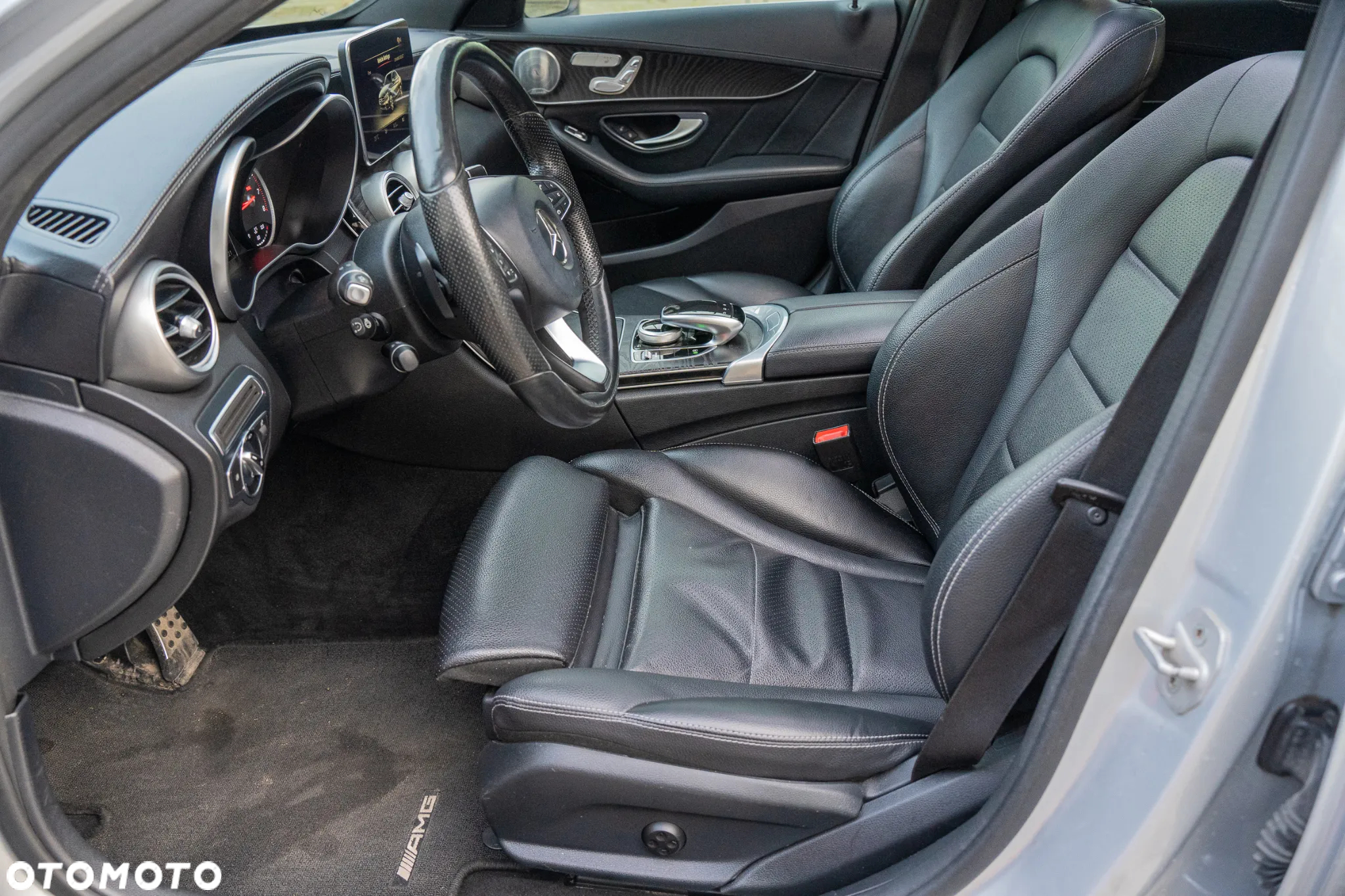 Mercedes-Benz Klasa C 300 7G-TRONIC - 13