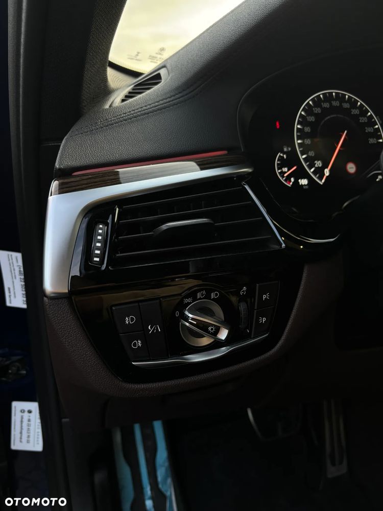 BMW Seria 5 540i xDrive M Sport sport - 37