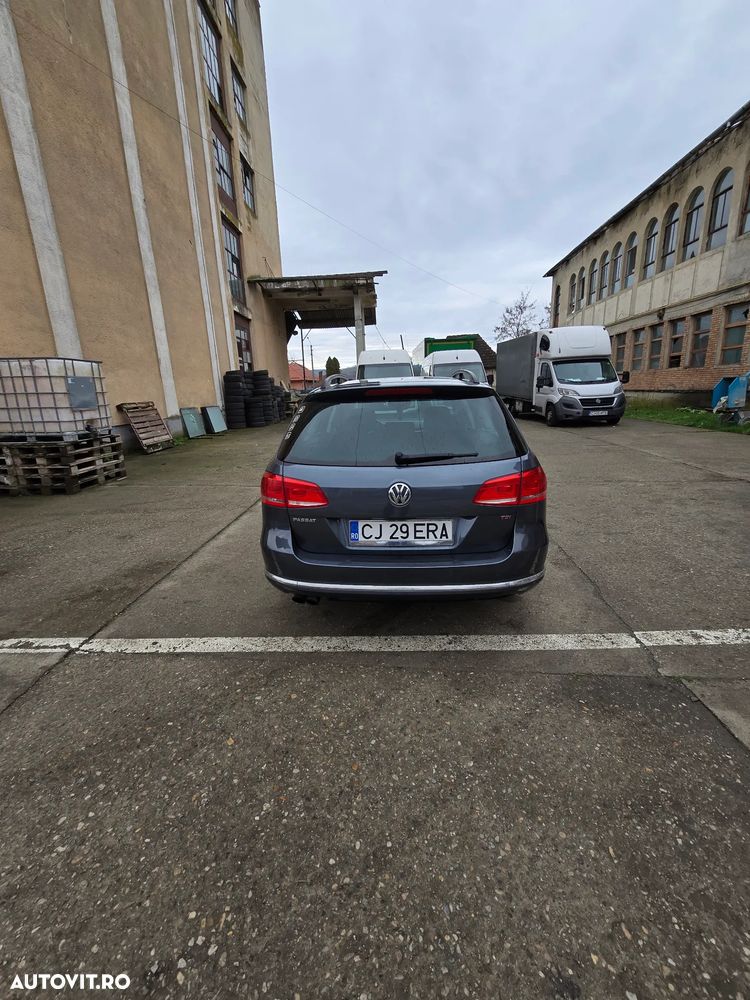 Volkswagen Passat 1.8 TSI Trendline - 9