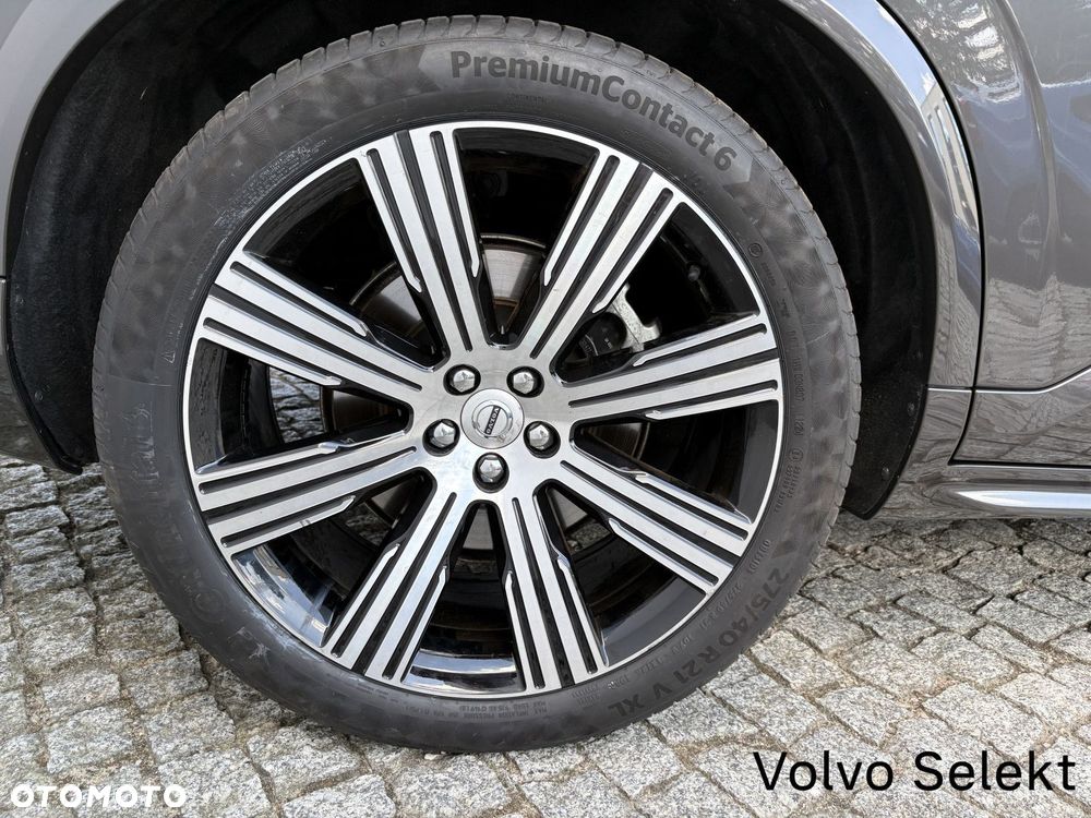 Volvo XC 90 - 9