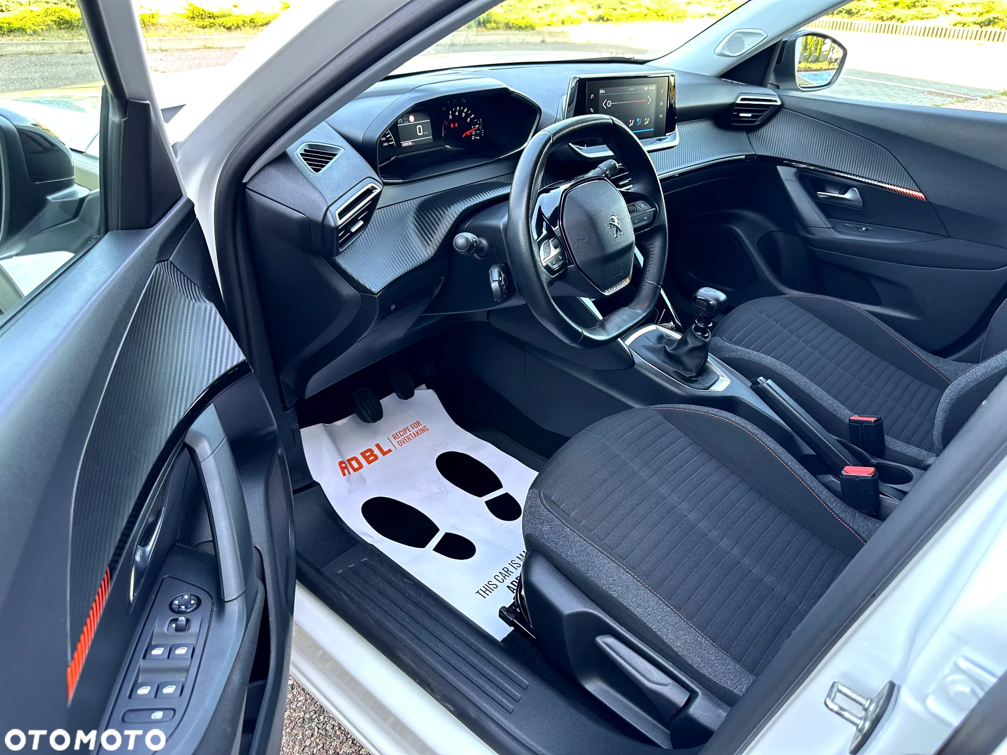 Peugeot 2008 PureTech 100 Style - 31