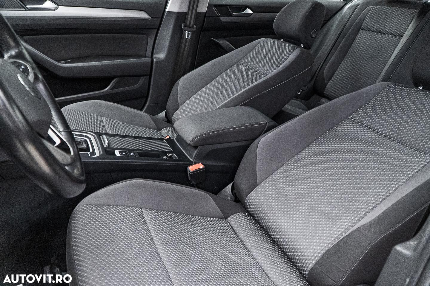 Volkswagen Passat 2.0 TDI DSG Comfortline - 15