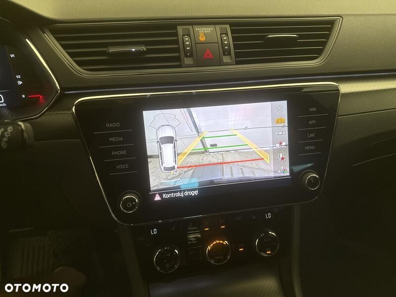 Skoda Superb 2.0 TDI SCR Sportline DSG - 15