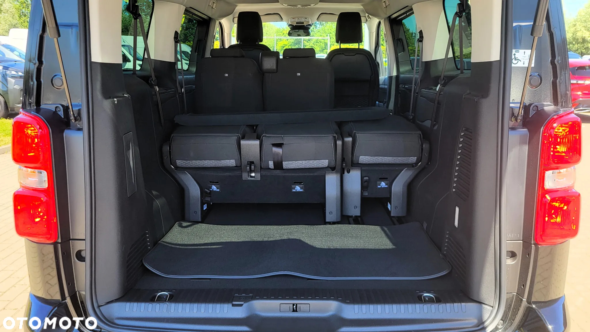 Peugeot Traveller e-Traveller Long Business Vip (75 kWh) - 10