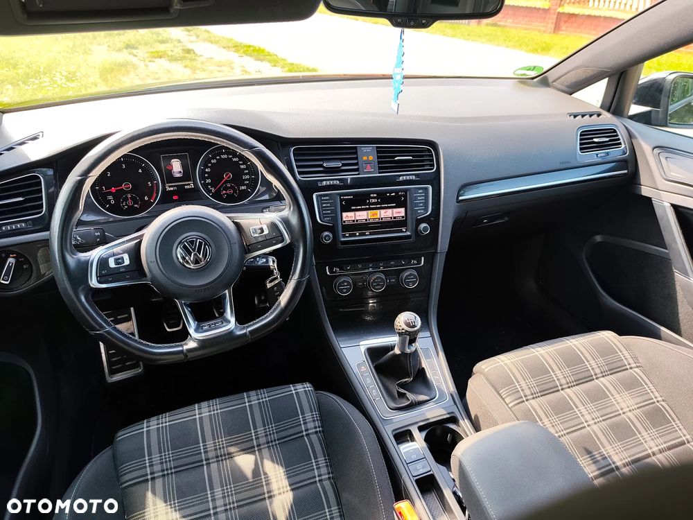 Volkswagen Golf 2.0 TDI BMT GTD - 8