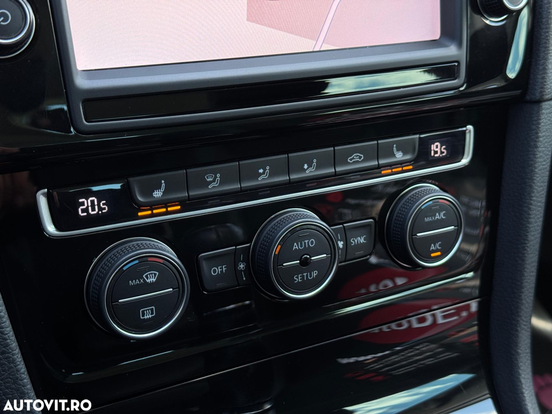 Volkswagen Golf - 11