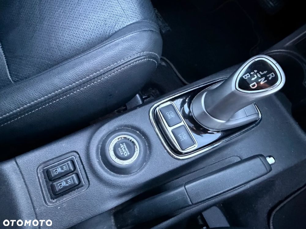 Mitsubishi Outlander Intense + - 24