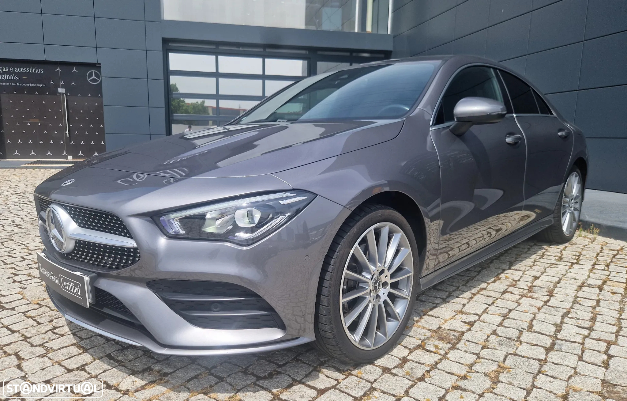 Mercedes-Benz CLA 250 e AMG Line - 3
