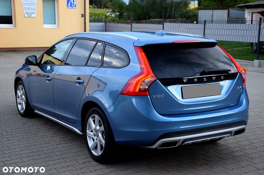 Volvo V60 D4 Momentum - 12