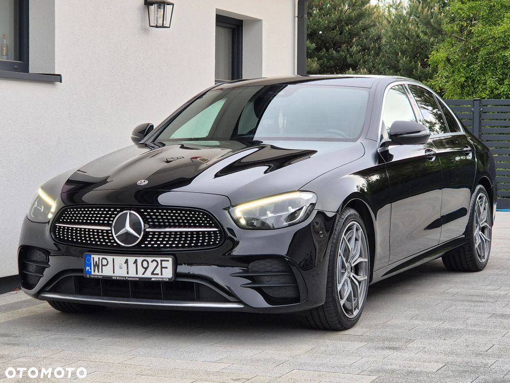 Mercedes-Benz Klasa E 220 d 4Matic 9G-TRONIC AMG Line - 1