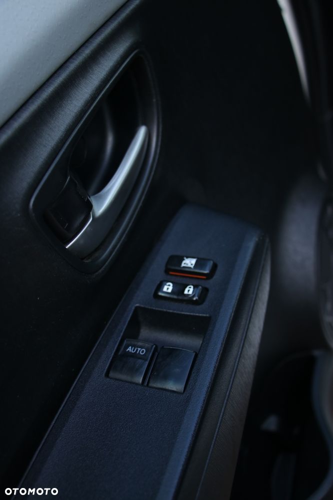 Toyota Yaris - 12
