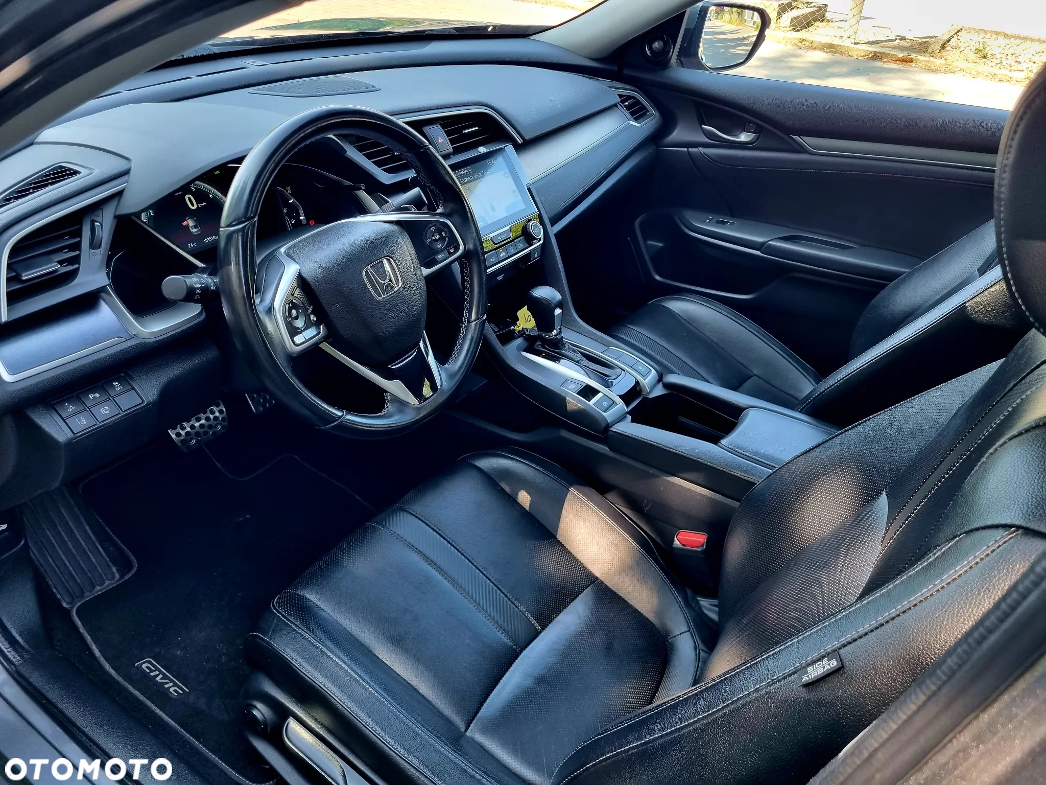 Honda Civic 1.5 i-VTEC Turbo CVT Executive - 12