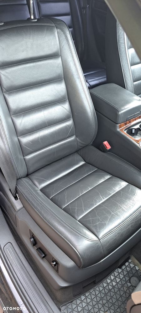 Volkswagen Touareg 3.2 V6 Automatik - 14