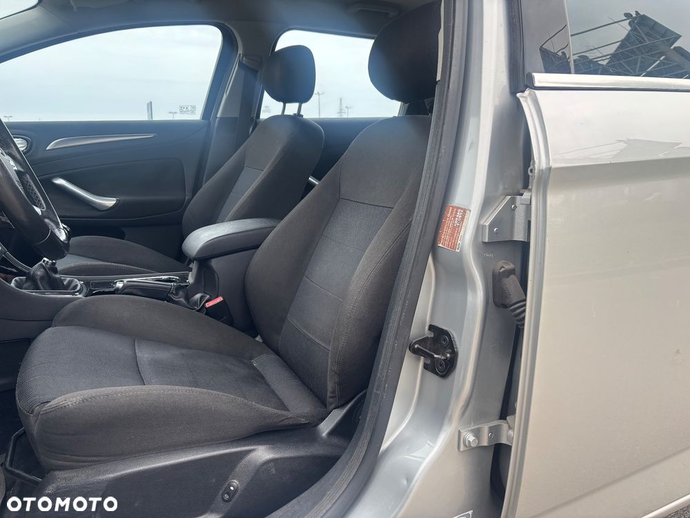 Ford Mondeo 2.5 Titanium - 8