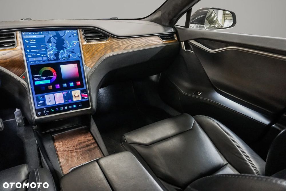 Tesla Model S - 19
