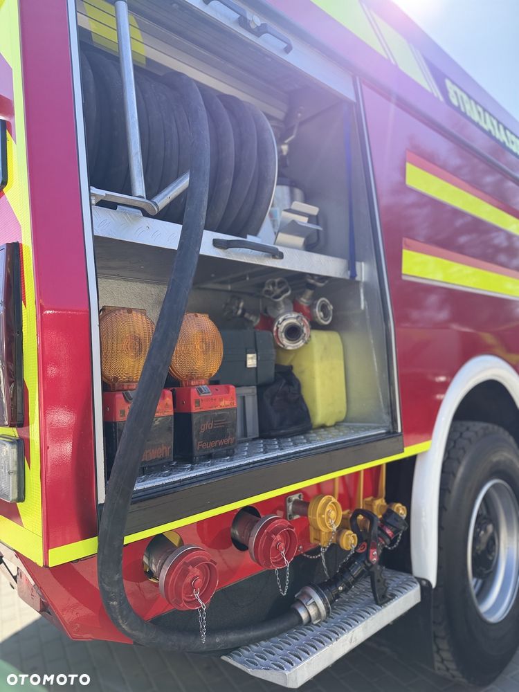 MAN Wóz strażacki CIĘŻKI Pojazd pożarniczy Straż pożarna MAN 18.284 4x4 6t wody+piana, CNBOP, działko dachowe, skrzynie dachowe, łańcuchy podrzutowe - 16