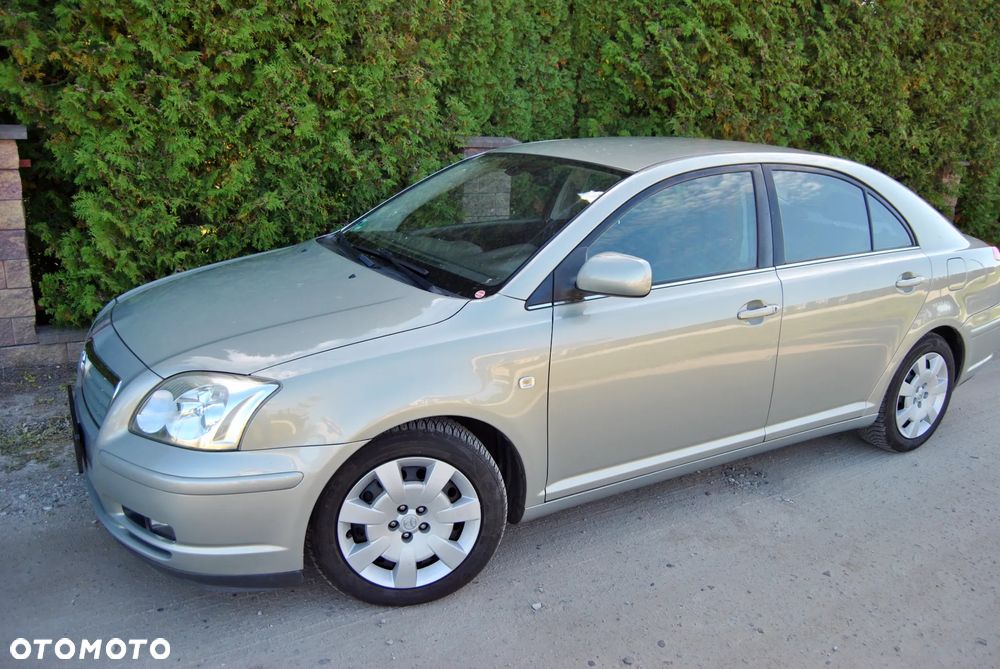 Toyota Avensis 1.8 VVT-i Sol - 15