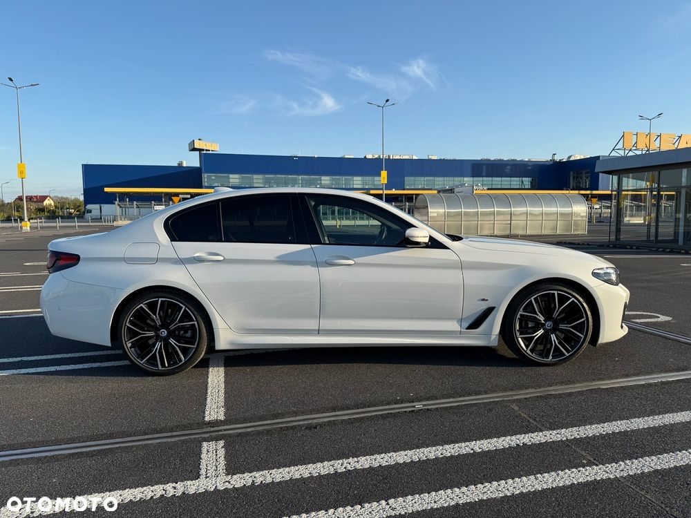BMW Seria 5 540i xDrive mHEV M Sport sport - 2