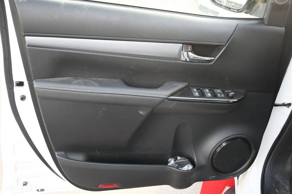 Toyota Hilux - 15