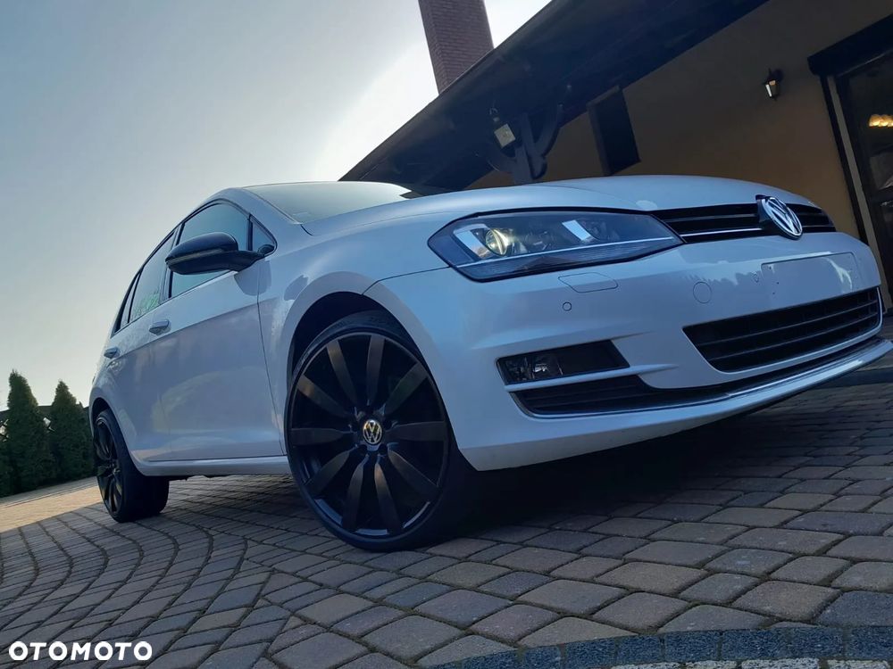 Volkswagen Golf - 2