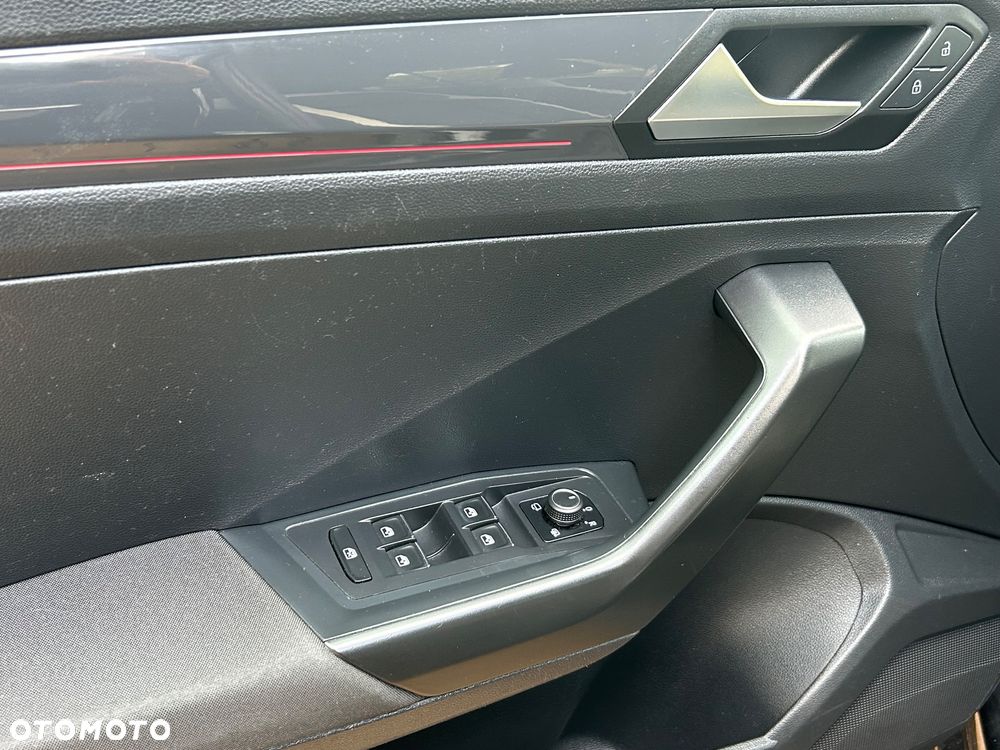 Volkswagen T-Roc 2.0 TDI SCR 4MOTION DSG Sport - 20